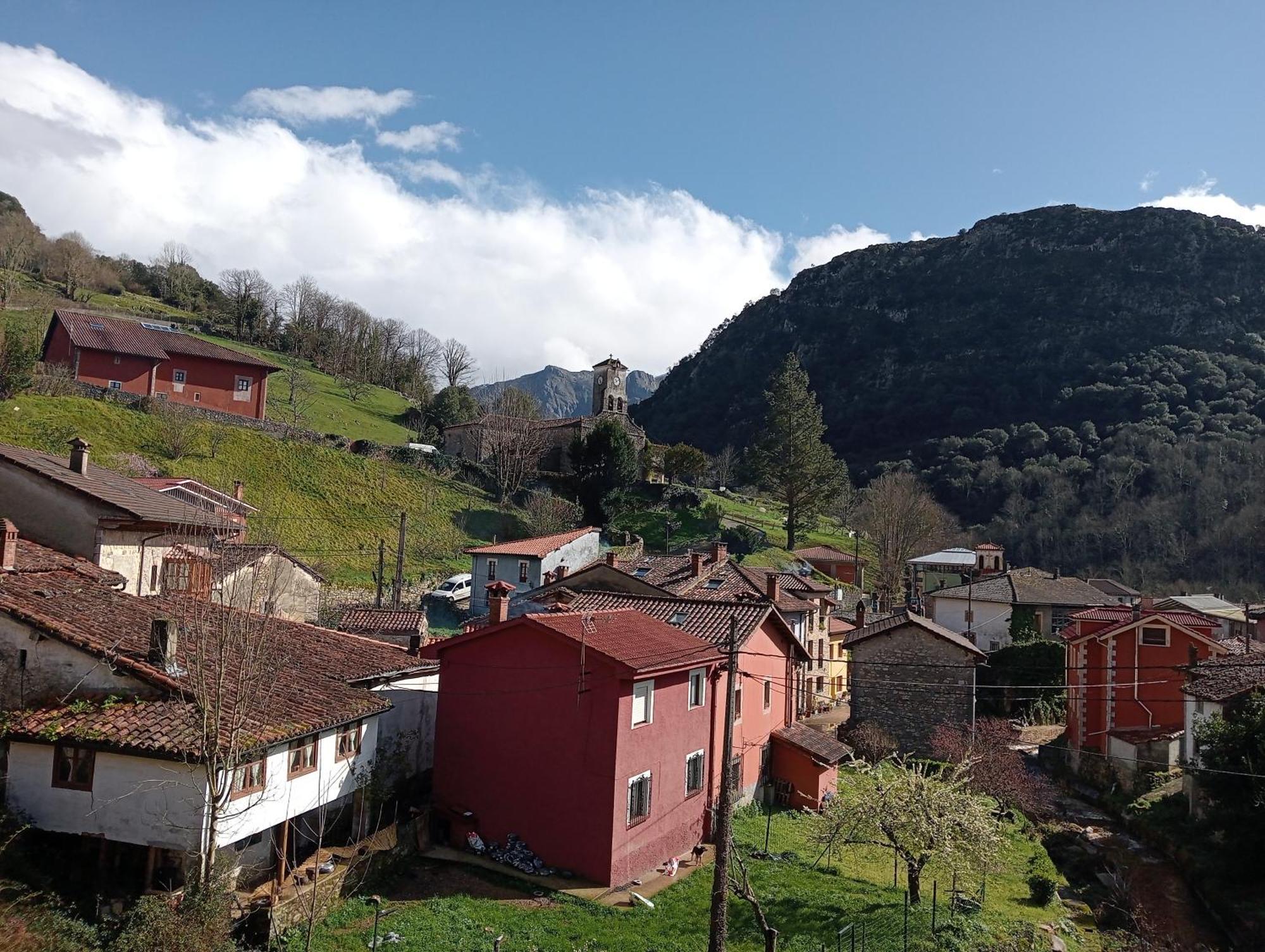 Cabrales Sol Apartment Кареня де Кабралес Екстериор снимка